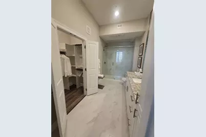 2111 Austin Street #522, Houston, TX 77002 - Photo 14