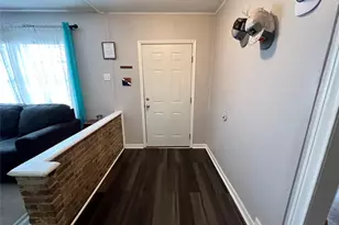 917 Ridgecrest St, Angleton, TX 77515 - Photo 2