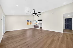 8515 Rivercross Rd, Houston, TX 77064 - Photo 6