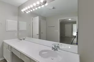 13830 Keyworth Dr, Houston, TX 77014 - Photo 10