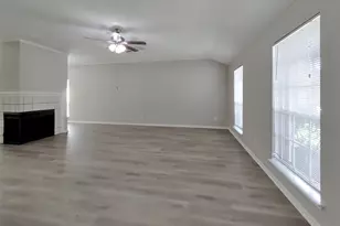 13830 Keyworth Dr, Houston, TX 77014 - Photo 2