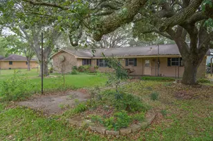 424 Candy St, El Campo, TX 77437 - Photo 26