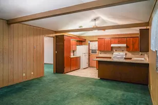 424 Candy St, El Campo, TX 77437 - Photo 8
