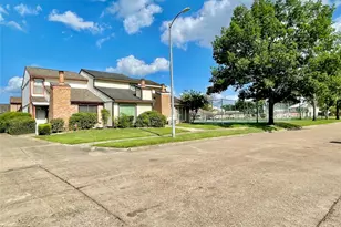 7840 Bateman Ln, Houston, TX 77088 - Photo 22