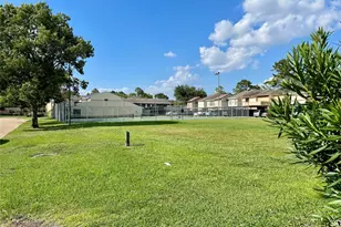 7840 Bateman Ln, Houston, TX 77088 - Photo 18