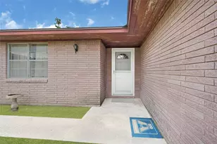 2419 Ladin Dr, Houston, TX 77039 - Photo 2