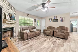 215 Lazy Oak Dr, Livingston, TX 77351 - Photo 10