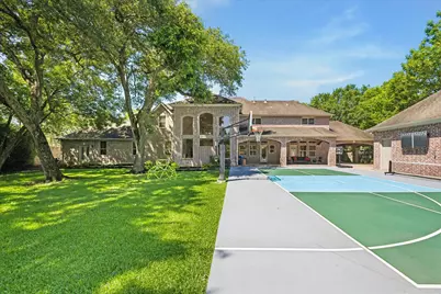 109 Sunset Drive, Friendswood, TX 77546 - Photo 32