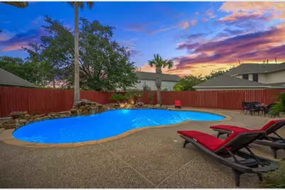 303 N Elder Grove Drive, Pearland, TX 77584 - Photo 2