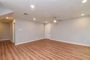 6008 Wedgefield St, Houston, TX 77028 - Photo 2