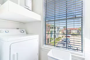 7000 Seawall Blvd, Galveston, TX 77551 - Photo 40