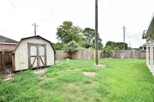 1107 Treasure Ct, Baytown, TX 77521 - Photo 44