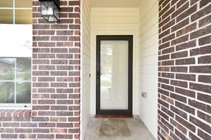 1107 Treasure Ct, Baytown, TX 77521 - Photo 4