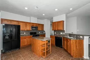 2017 Sandy Bank Ln, Pearland, TX 77581 - Photo 6
