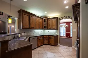 289 Broadmoor Dr, Huntsville, TX 77340 - Photo 8