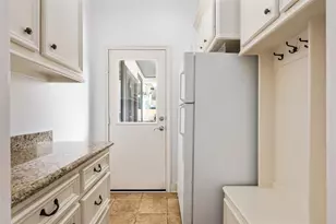 4523 Maple St, Bellaire, TX 77401 - Photo 24