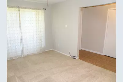 4046 Laura Leigh Drive, Friendswood, TX 77546 - Photo 4