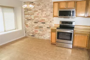 4046 Laura Leigh Dr, Friendswood, TX 77546 - Photo 6
