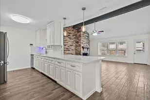 3705 Misty Cove Ct, Dickinson, TX 77539 - Photo 2