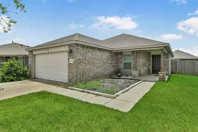 8611 Conquest Circle, Texas City, TX 77591 - Photo 2
