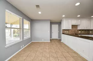 2038 Eddlewood Ct, Houston, TX 77049 - Photo 10