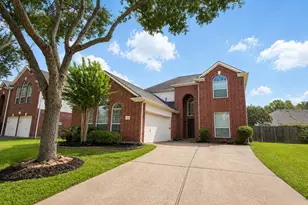 1806 Rockwall Ct, Sugar Land, TX 77479 - Photo 2