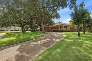 3890 Kenwood Dr, Beaumont, TX 77706 - Photo 2