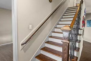 11023 Tall Hill Cir, Houston, TX 77044 - Photo 8