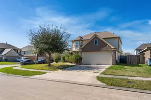 11023 Tall Hill Cir, Houston, TX 77044 - Photo 2