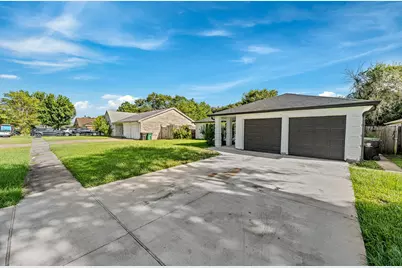 12723 Club Lane, Houston, TX 77099 - Photo 2