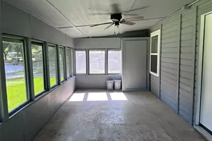 616 E Boothe St, Cleveland, TX 77327 - Photo 2