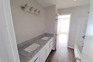 1960 Upland Dr, Houston, TX 77043 - Photo 12