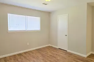 5404 Hazel St, Baytown, TX 77521 - Photo 10