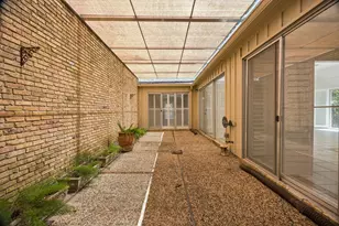 503 Bolton Pl, Houston, TX 77024 - Photo 26