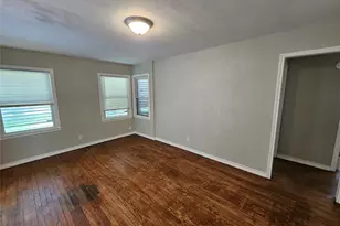 1909 2nd Ave N, Texas City, TX 77590 - Photo 2