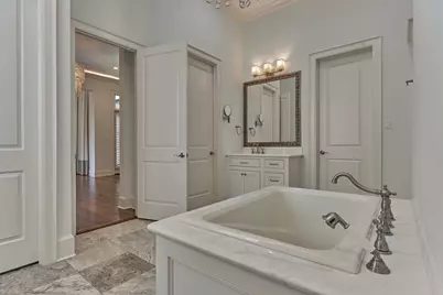22 E Shore Drive, The Woodlands, TX 77380 - Photo 24