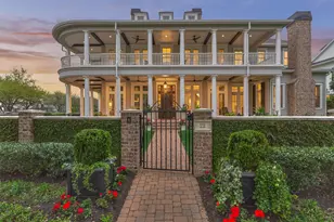 22 E Shore Dr, The Woodlands, TX 77380 - Photo 2