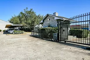 9797 Leawood Blvd, Houston, TX 77099 - Photo 6