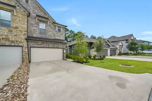 231 S Spotted Fern Dr, Montgomery, TX 77316 - Photo 2