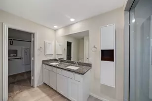 708 Ivory Manor Dr, Houston, TX 77018 - Photo 24