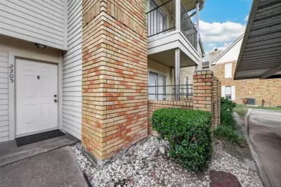 3600 Jeanetta Street #2305, Houston, TX 77063 - Photo 2