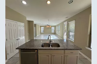 2606 Riverhollow Ln, Sugar Land, TX 77479 - Photo 8