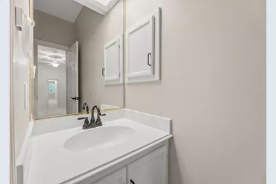 17 Buttonbush Court, The Woodlands, TX 77380 - Photo 34