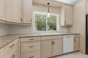 17 Buttonbush Ct, The Woodlands, TX 77380 - Photo 12