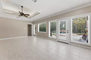 17 Buttonbush Ct, The Woodlands, TX 77380 - Photo 8