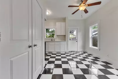 4534 Woodside Street, Houston, TX 77023 - Photo 14