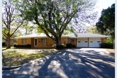 513 N Exchange Street, Weimar, TX 78962 - Photo 1