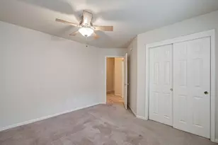 10004 Chestnut Creek Way, Pearland, TX 77584 - Photo 16