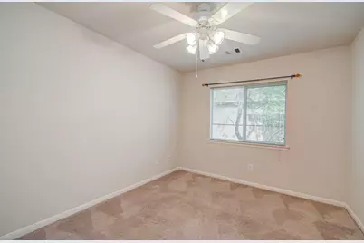 10004 Chestnut Creek Way, Pearland, TX 77584 - Photo 14