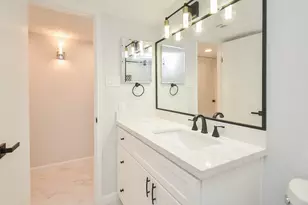 6410 Del Monte Dr, Houston, TX 77057 - Photo 14